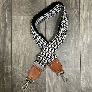 New Vintage “Well Played” Guitar Handbag Strap